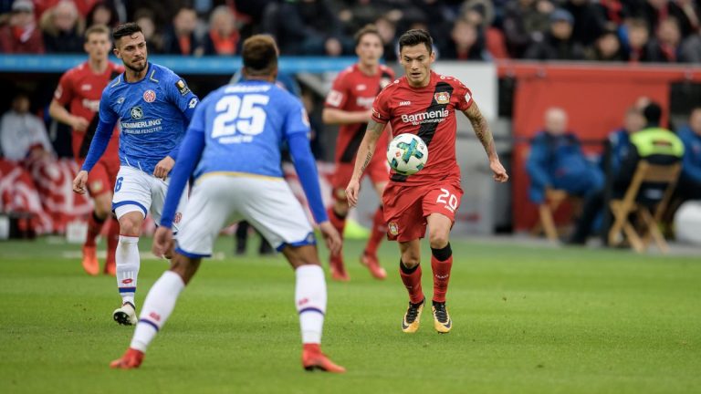 Bayer Leverkusen vs Mainz (BAY 1) - Aranguiz