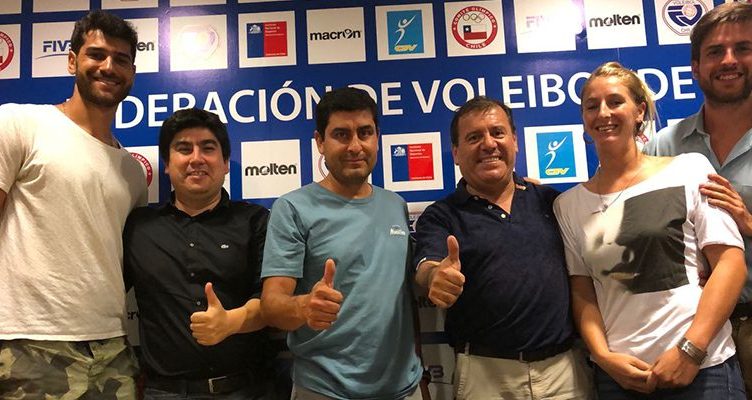 Reunión-Fevochi-Jugadores-Volleyball-Playa-752x400