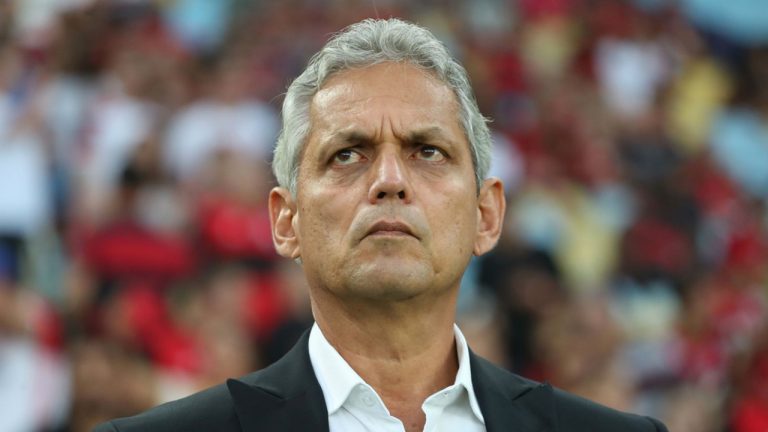 reinaldo-rueda-flamengo-vasco-brasileirao-28-10-2017_75lm22xe3tdh191zi75rhhg9a