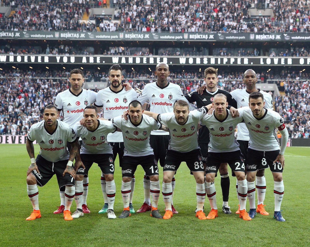 Gary Medel Besiktas