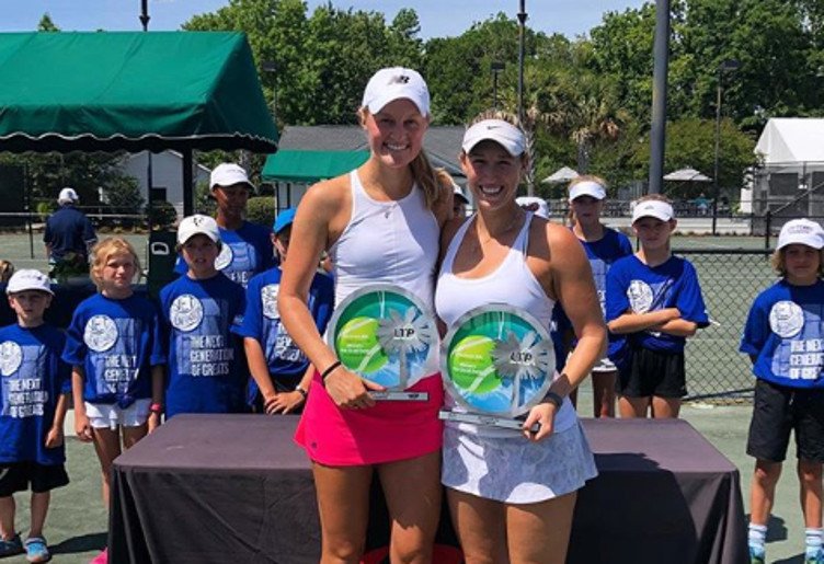 Alexa Guarachi campeona dobles