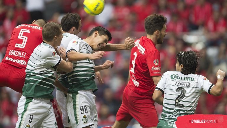 Toluca vs Santos (TOL 6) - Gonzalez