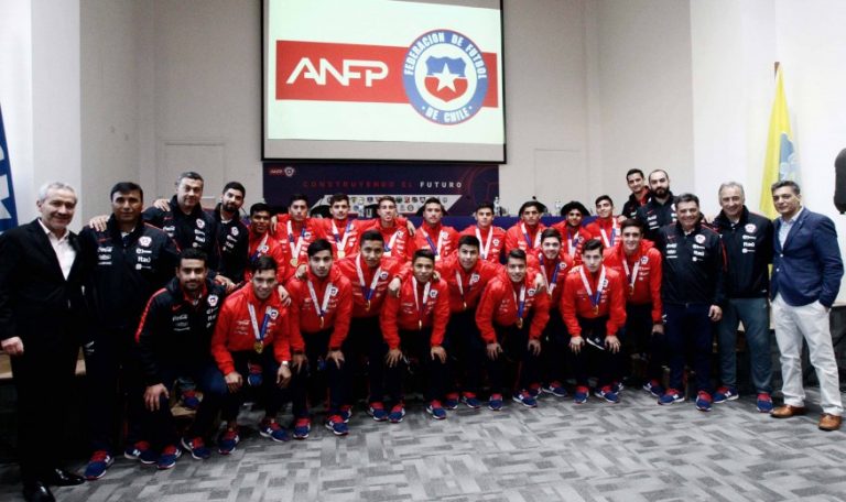 Seleccion Chilena Sub 20 homenaje (ANFP 1)