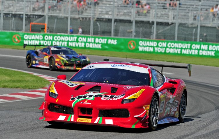 Benjamín-Hites-en-Ferrari-Challenge-Foto-2-Bill-Torres