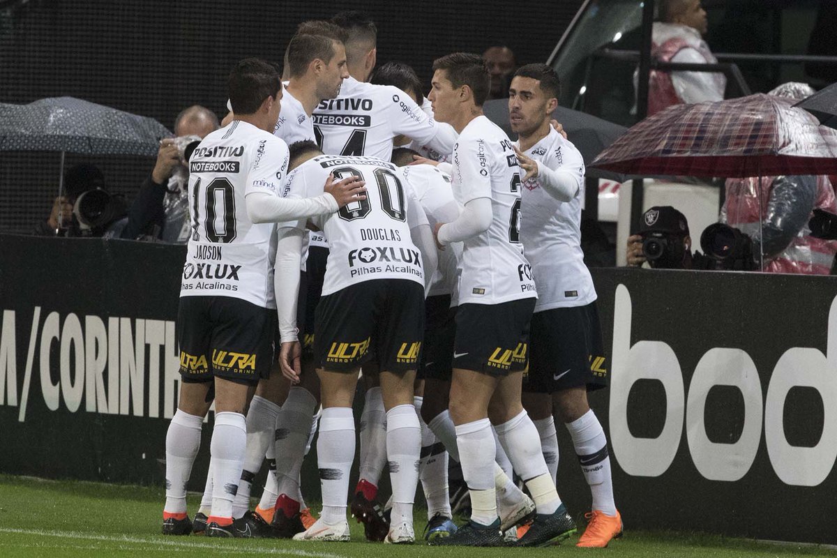 Corinthians Angelo Araos 1