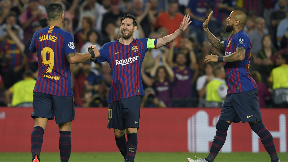 Barcelona vs PSV - Messi Vidal