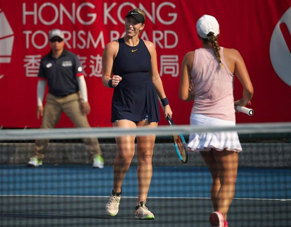 Alexa Guarachi y Giuliana Olmos (WTA Hong Kong 1)