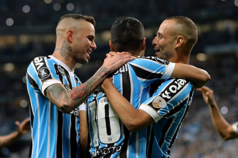 Gremio vs AT Tucuman (Conmebol Libertadores 9)