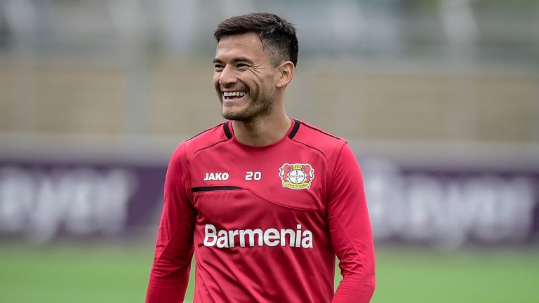 Charles Aranguiz entrenamiento (LEV 1)