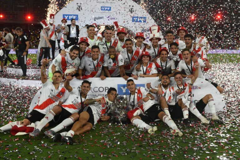 River campeon Supercopa (RP 1)