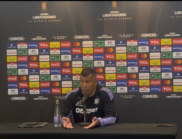 Jorge Almirón descartó una eventual salida de Colo Colo si pierde ante Racing: “Podemos sacar un buen resultado y cambia toda la energía”