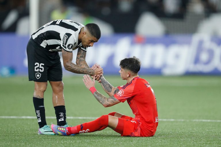 Post BOT vs UCH Copa Libertadores